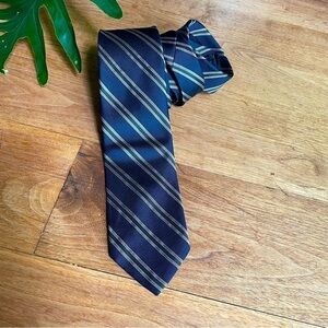 Robert Talbott Striped Silk Men’s Tie